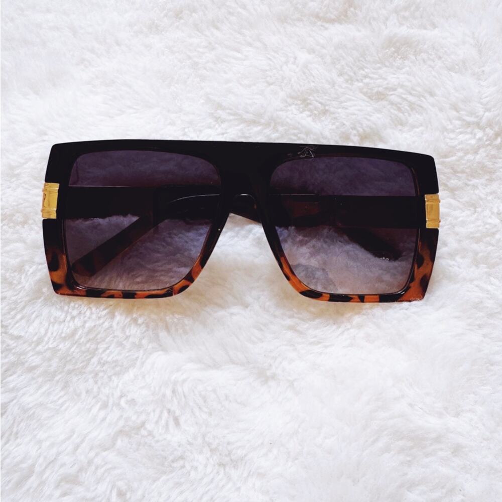 Inez Tortoise Brown Oversized Square Sunglasses